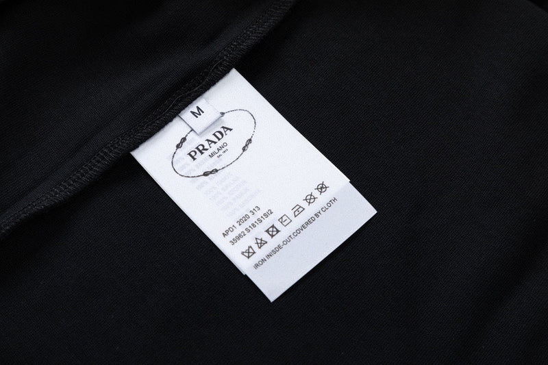 PRADA T-SHIRT