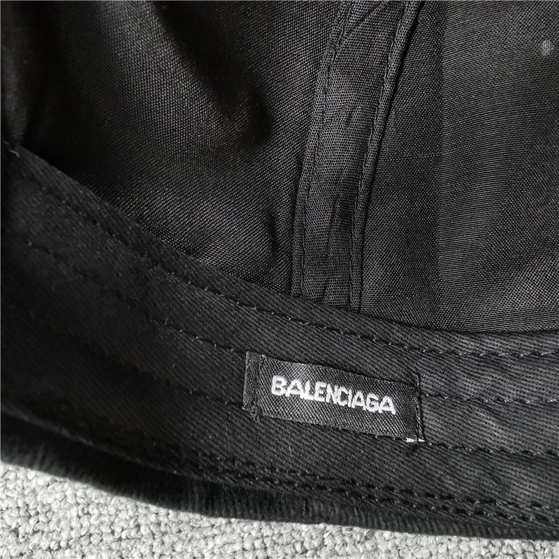 BALENCIAGA CAP