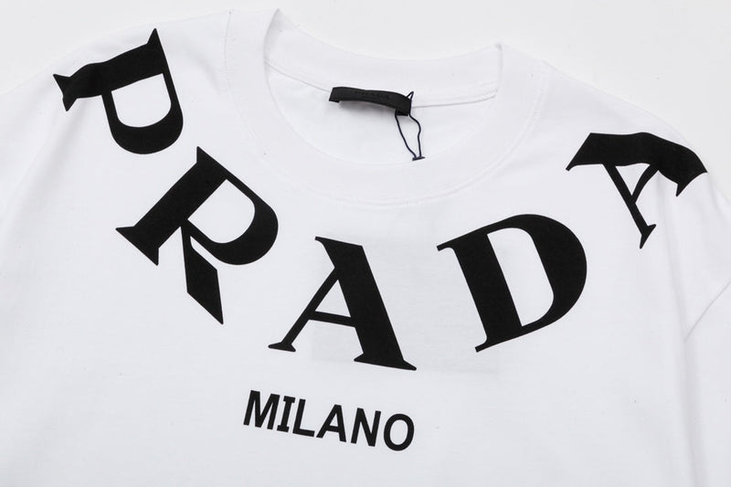 PRADA T-SHIRT