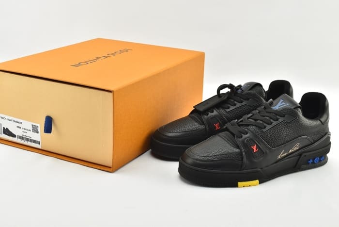 LV TRAINERS BLACK SIGNATURE